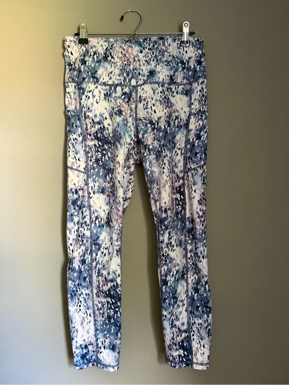 GAIAM Printed Yoga Leggings Medium Blue Pink Abstract Print High Rise Athletic